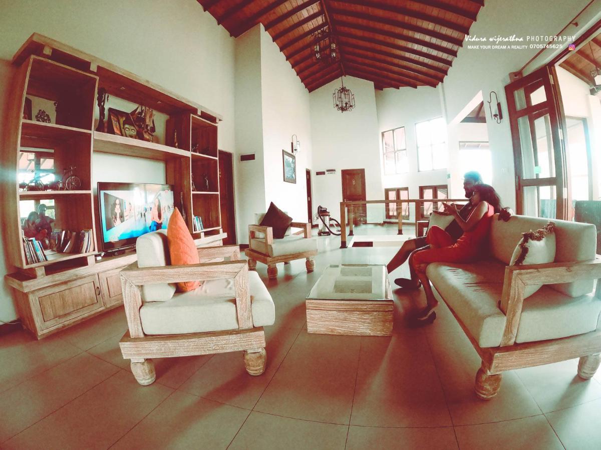 Rivora Residence كاندي المظهر الخارجي الصورة
