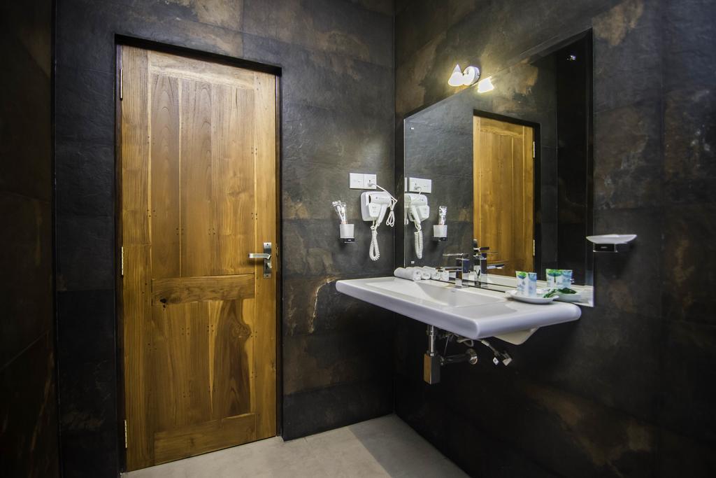 Rivora Residence كاندي المظهر الخارجي الصورة